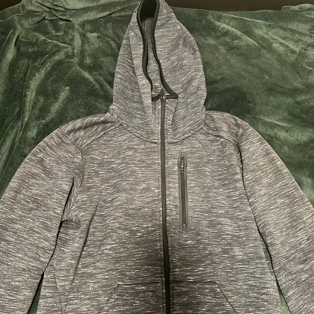 Uniqlo Gray Sweater